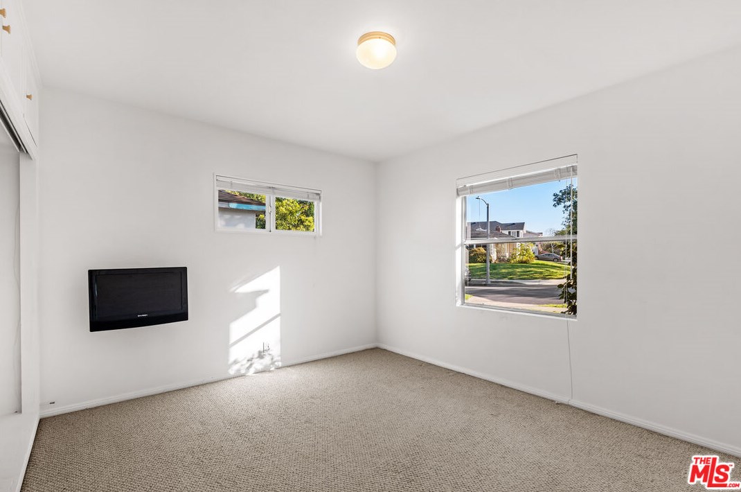 6383 Nancy St, Los Angeles CA  90045-1235 exterior