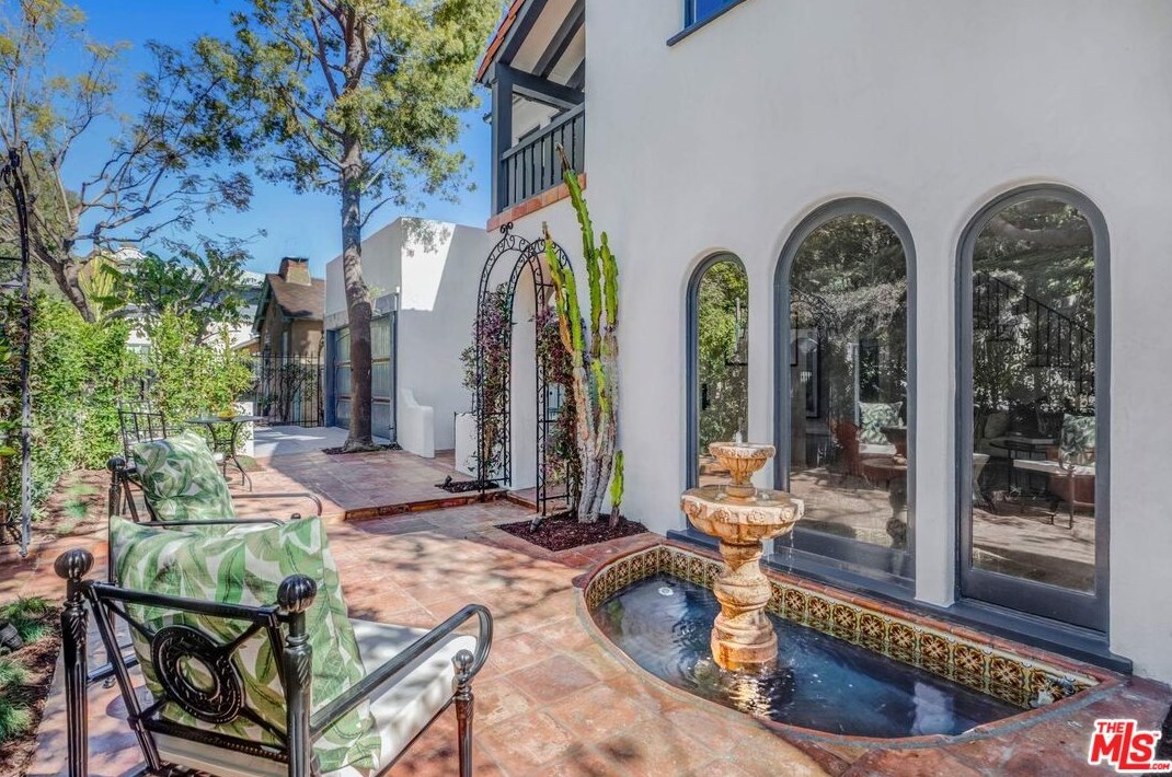 1982 Normandie Ave, Los Angeles CA  90007-1144 exterior