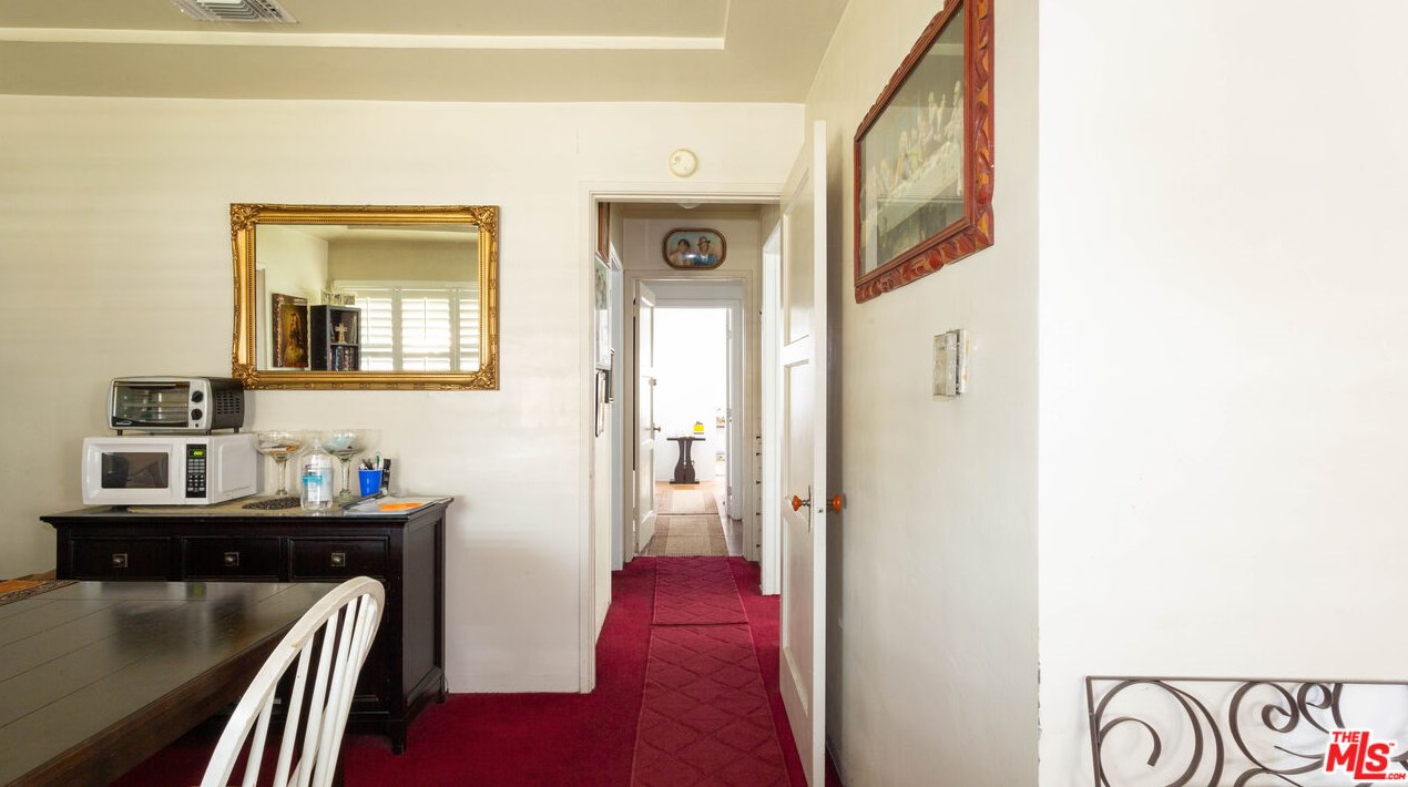 2056 94th St, Los Angeles CA  90047-3709 exterior