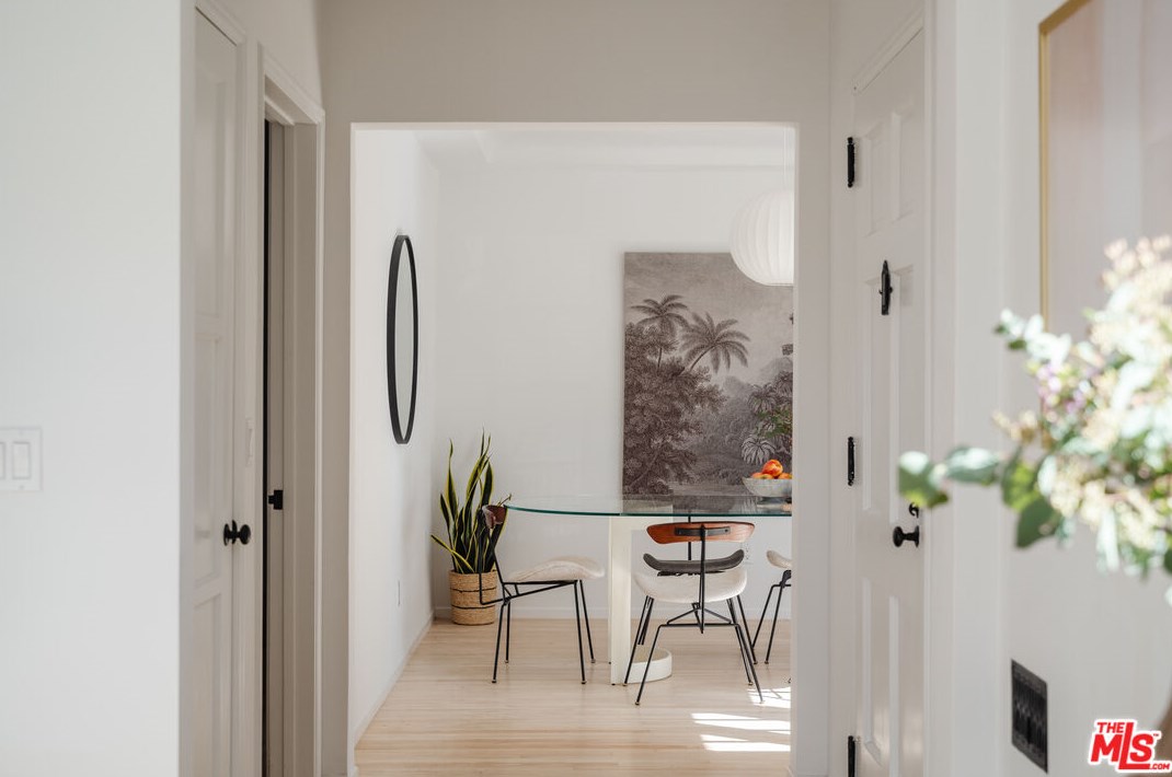 3510 Alsace Ave, Los Angeles CA  90016-5212 exterior