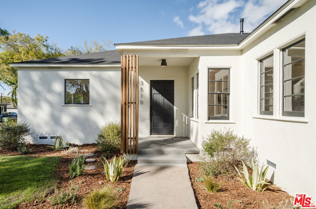 3510 Alsace Ave, Los Angeles CA  90016-5212 exterior