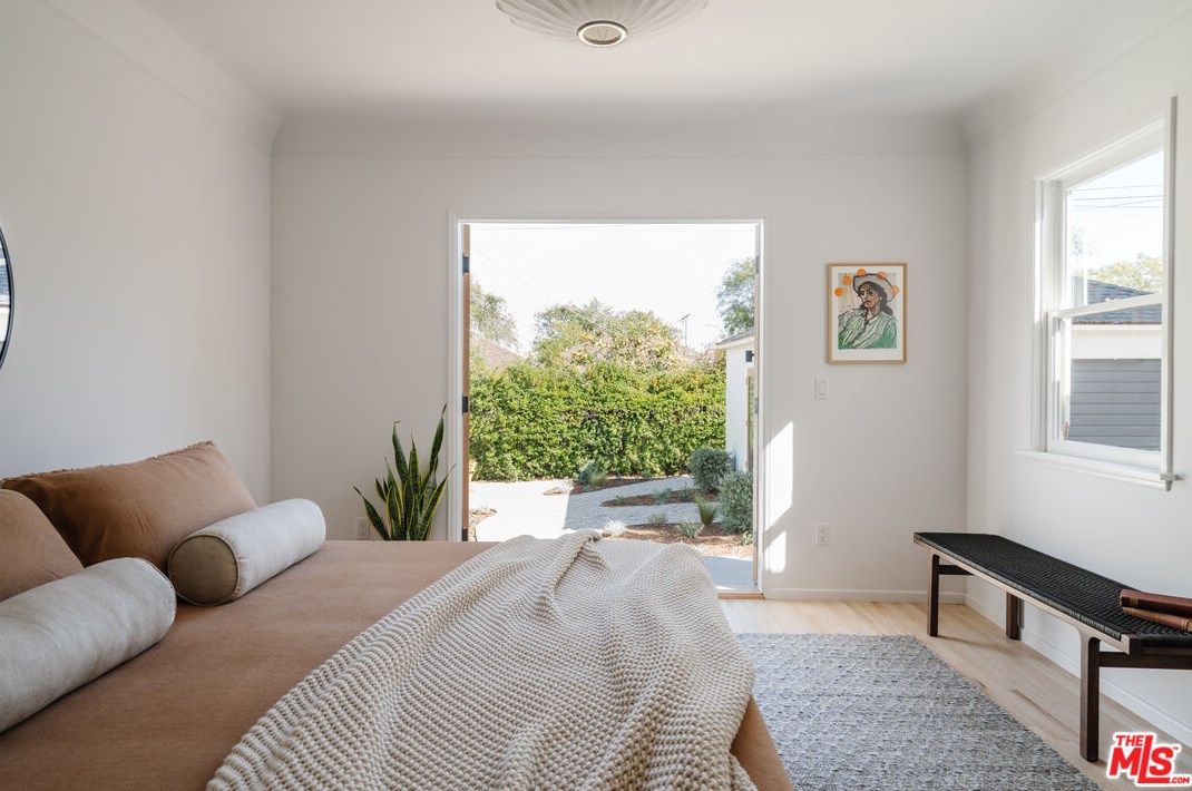 3510 Alsace Ave, Los Angeles CA  90016-5212 exterior