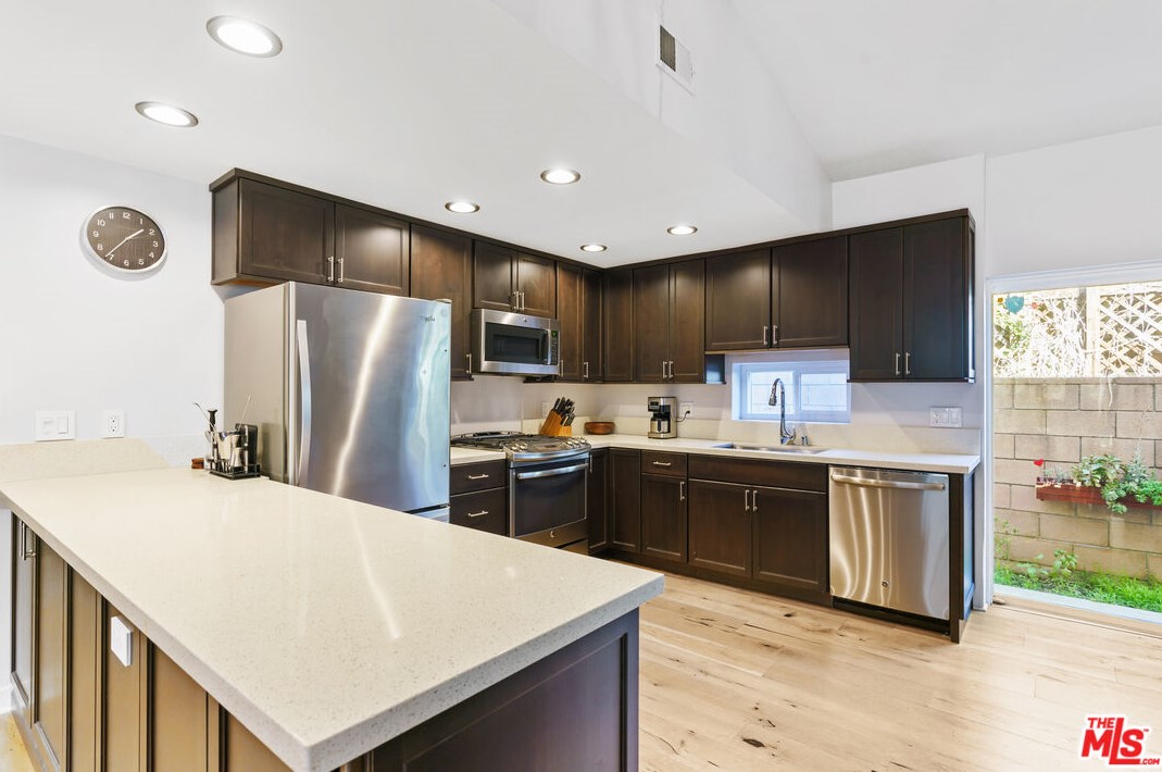 12425 Allin St, Los Angeles CA  90066-6805 exterior