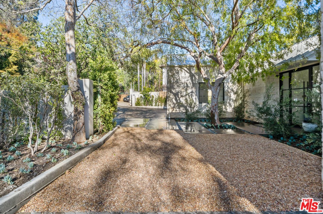 7932 Woodrow Wilson Dr, Los Angeles CA  90046-1216 exterior