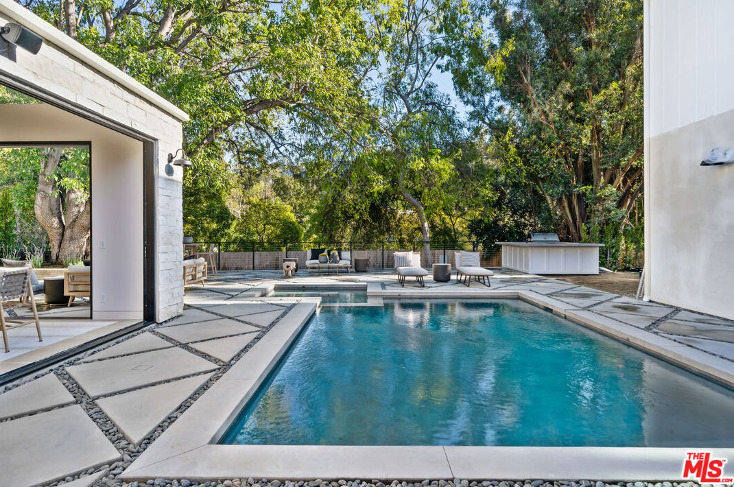 7932 Woodrow Wilson Dr, Los Angeles CA  90046-1216 exterior