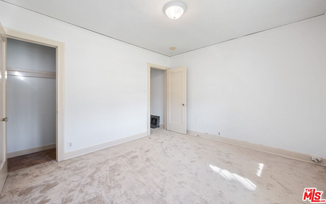 1347 62nd St, Los Angeles CA  90001-1229 exterior