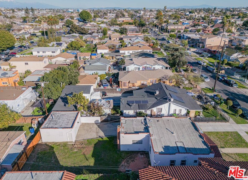 1347 62nd St, Los Angeles CA  90001-1229 exterior
