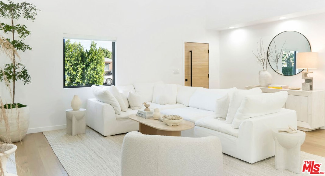 11837 Wagner St, Los Angeles CA  90230-5131 exterior