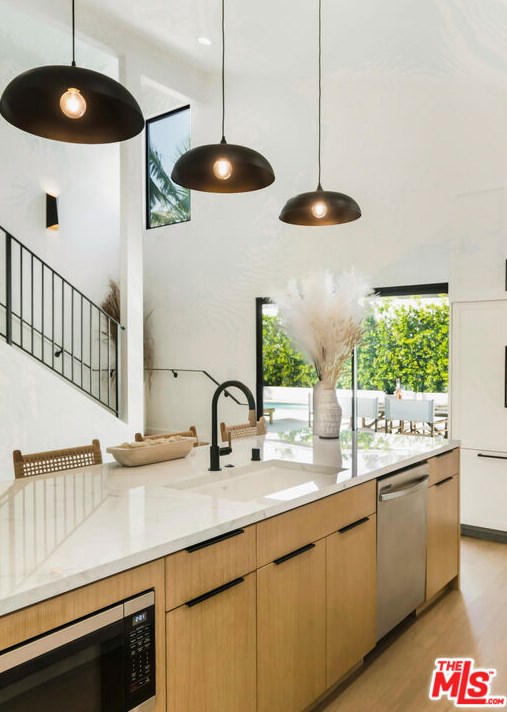 11837 Wagner St, Los Angeles CA  90230-5131 exterior