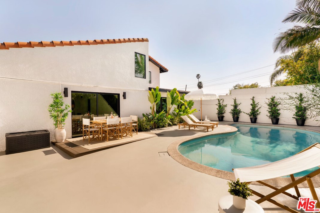 11837 Wagner St, Los Angeles CA  90230-5131 exterior