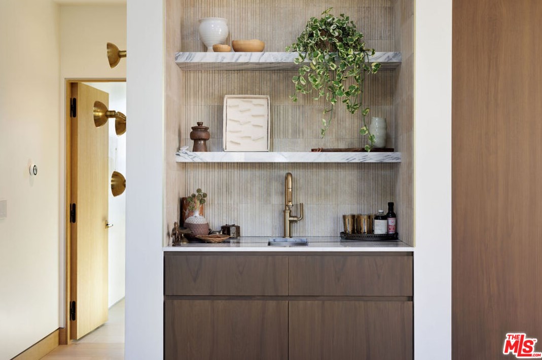 4985 Vincent Ave, Los Angeles CA  90041-2218 exterior