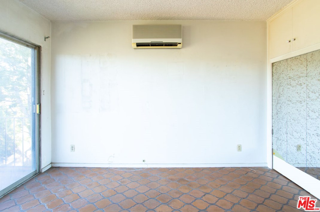 2601 Medlow Ave, Los Angeles CA  90065-4616 exterior