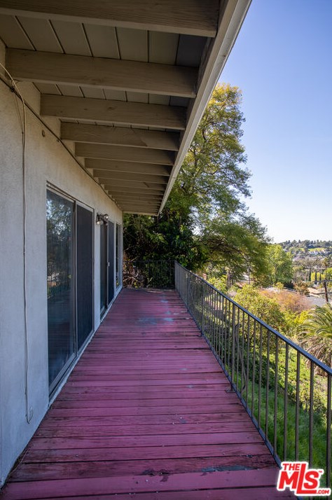 2601 Medlow Ave, Los Angeles CA  90065-4616 exterior