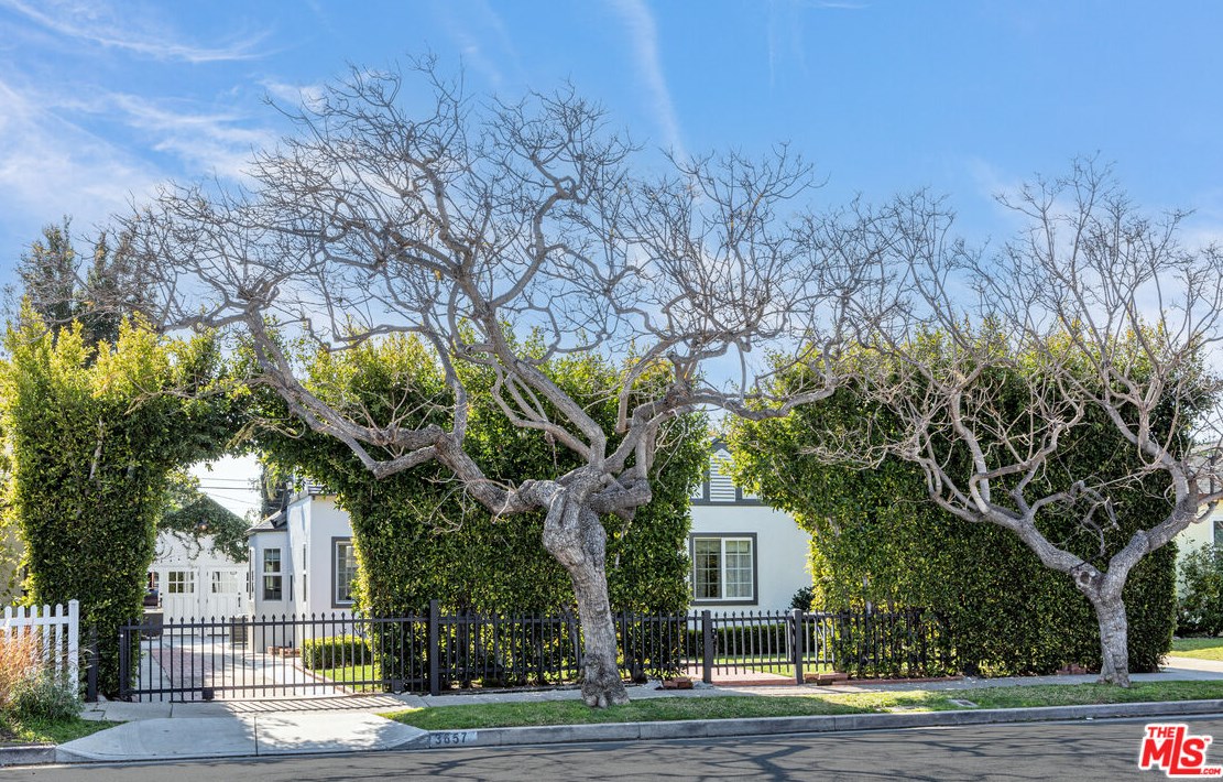 3657 Sawtelle Blvd, Los Angeles CA  90066-3417 exterior