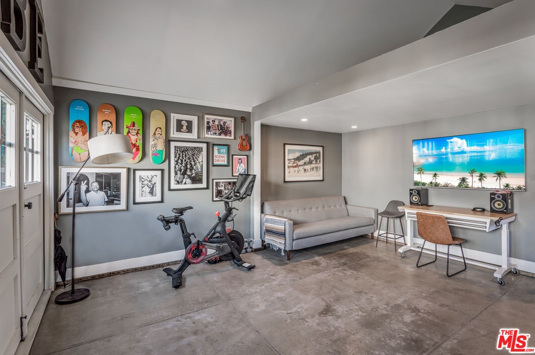 3657 Sawtelle Blvd, Los Angeles CA  90066-3417 exterior