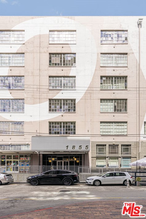1855 Industrial St, Los Angeles CA  90021-1200 exterior