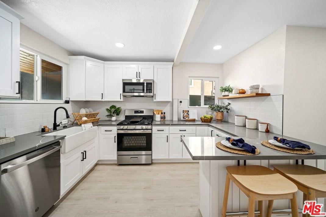 809 Gage Ave, Los Angeles CA  90001-1515 exterior
