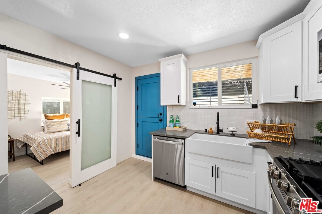 809 Gage Ave, Los Angeles CA  90001-1515 exterior