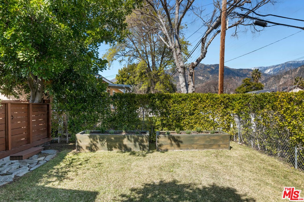 1715 Sinaloa Ave, Pasadena CA  91104-1531 exterior