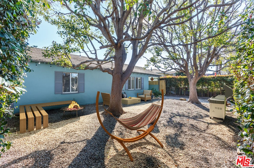 12958 Short Ave, Los Angeles CA  90066-6423 exterior