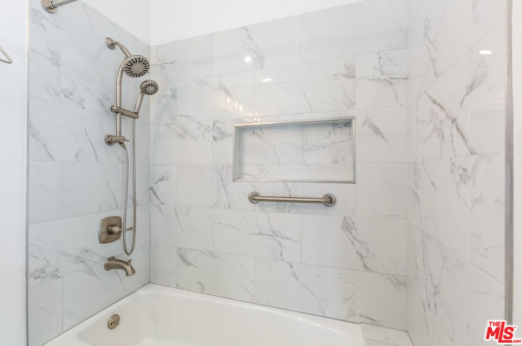 12958 Short Ave, Los Angeles CA  90066-6423 exterior