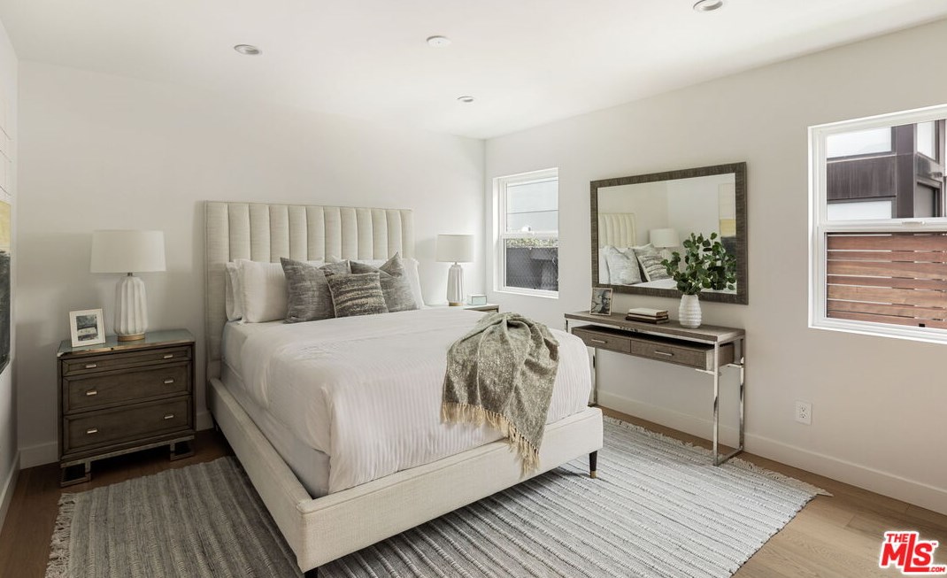 3536 Redwood Ave, Los Angeles CA  90066-3024 exterior