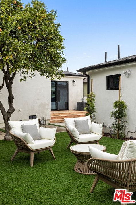 3536 Redwood Ave, Los Angeles CA  90066-3024 exterior