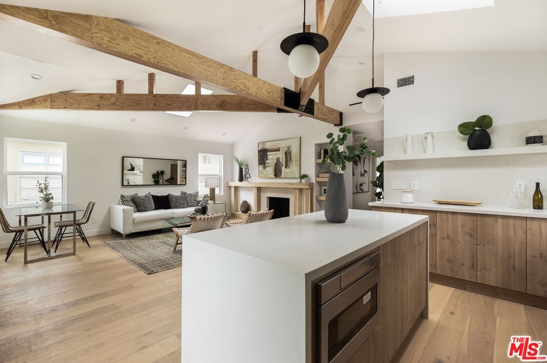 3536 Redwood Ave, Los Angeles CA  90066-3024 exterior