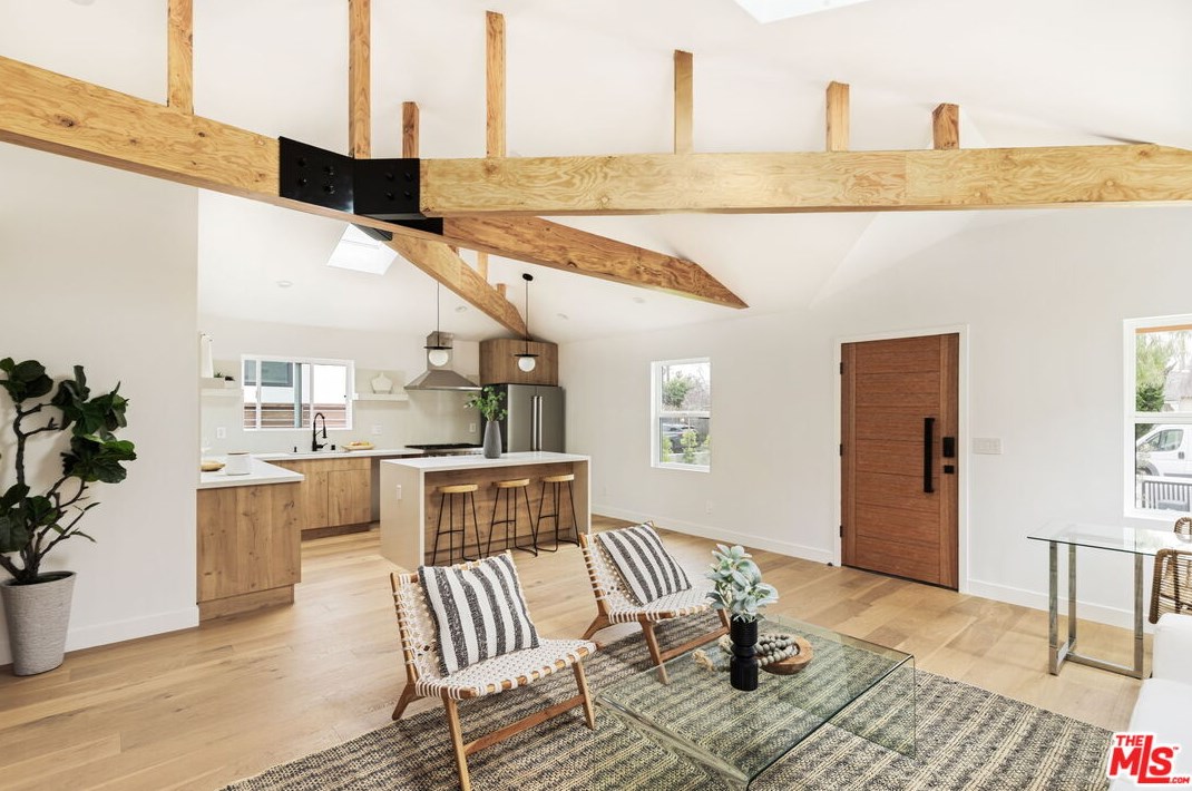 3536 Redwood Ave, Los Angeles CA  90066-3024 exterior