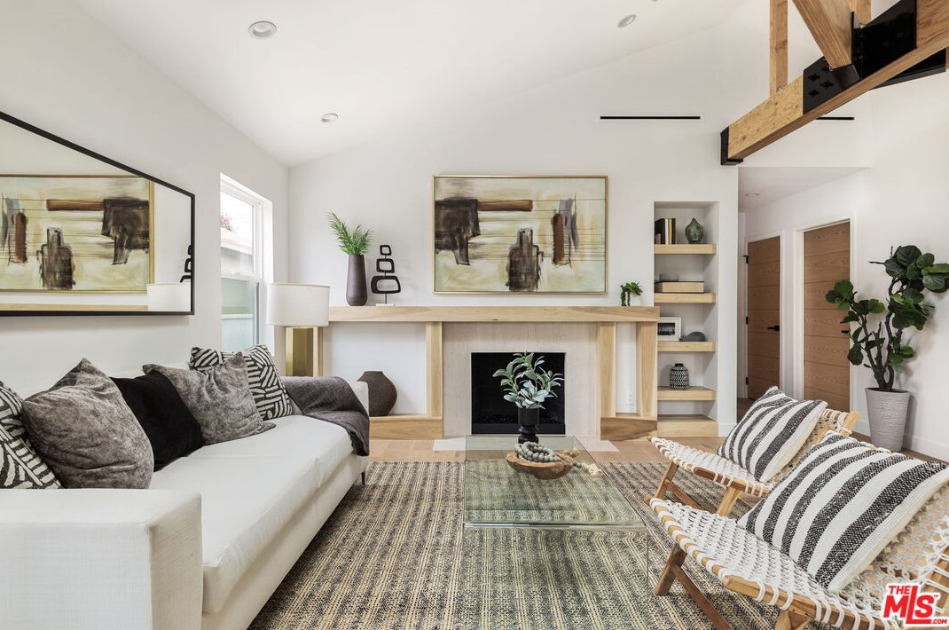 3536 Redwood Ave, Los Angeles CA  90066-3024 exterior