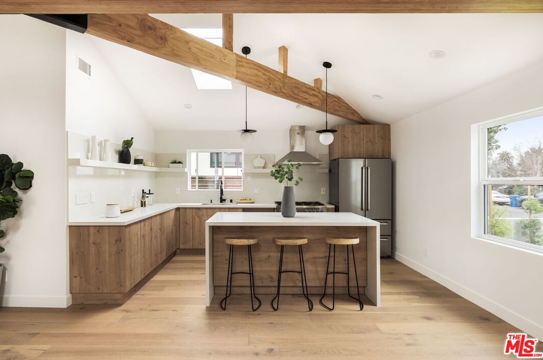 3536 Redwood Ave, Los Angeles CA  90066-3024 exterior