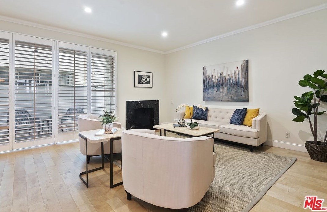 1825 Thayer Ave, Los Angeles CA  90024-6024 exterior