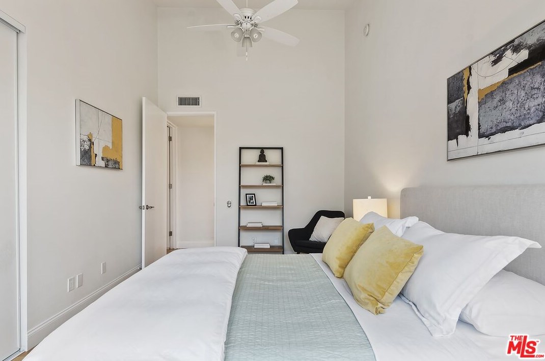 1825 Thayer Ave, Los Angeles CA  90024-6024 exterior