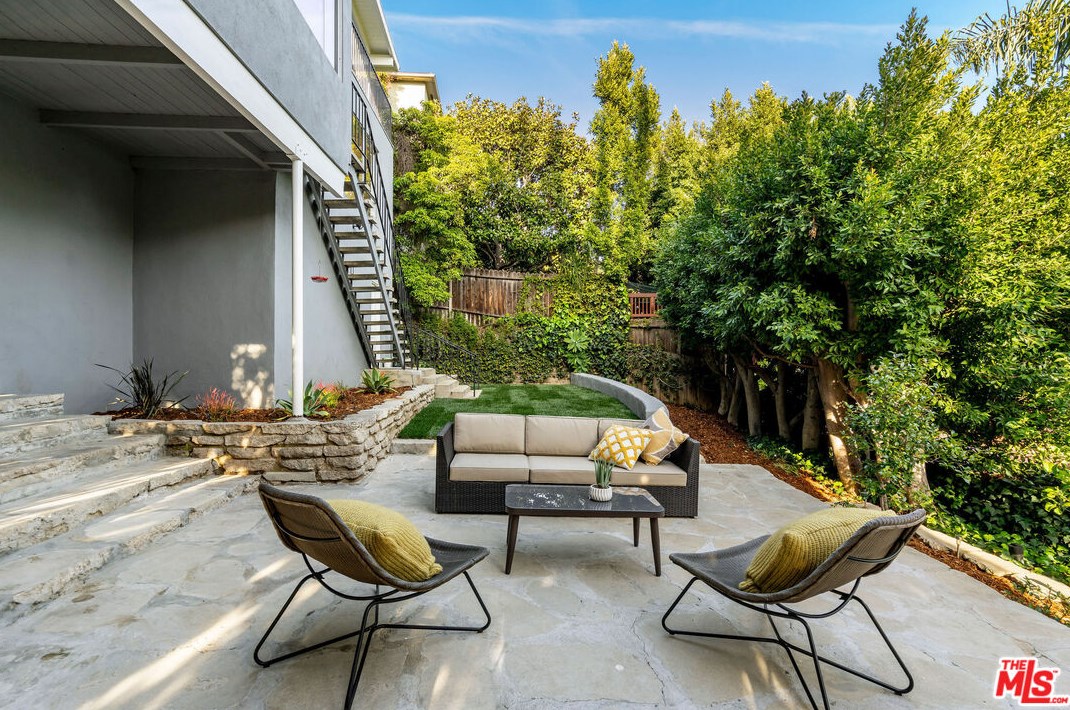 3642 Holboro Dr, Los Angeles CA  90027-1432 exterior