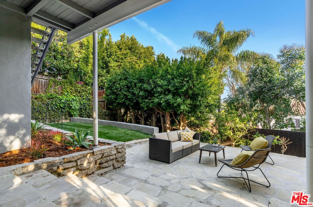 3642 Holboro Dr, Los Angeles CA  90027-1432 exterior