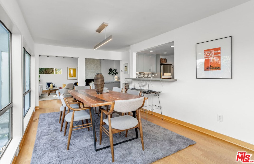 3642 Holboro Dr, Los Angeles CA  90027-1432 exterior