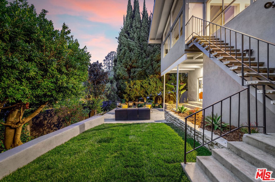 3642 Holboro Dr, Los Angeles CA  90027-1432 exterior