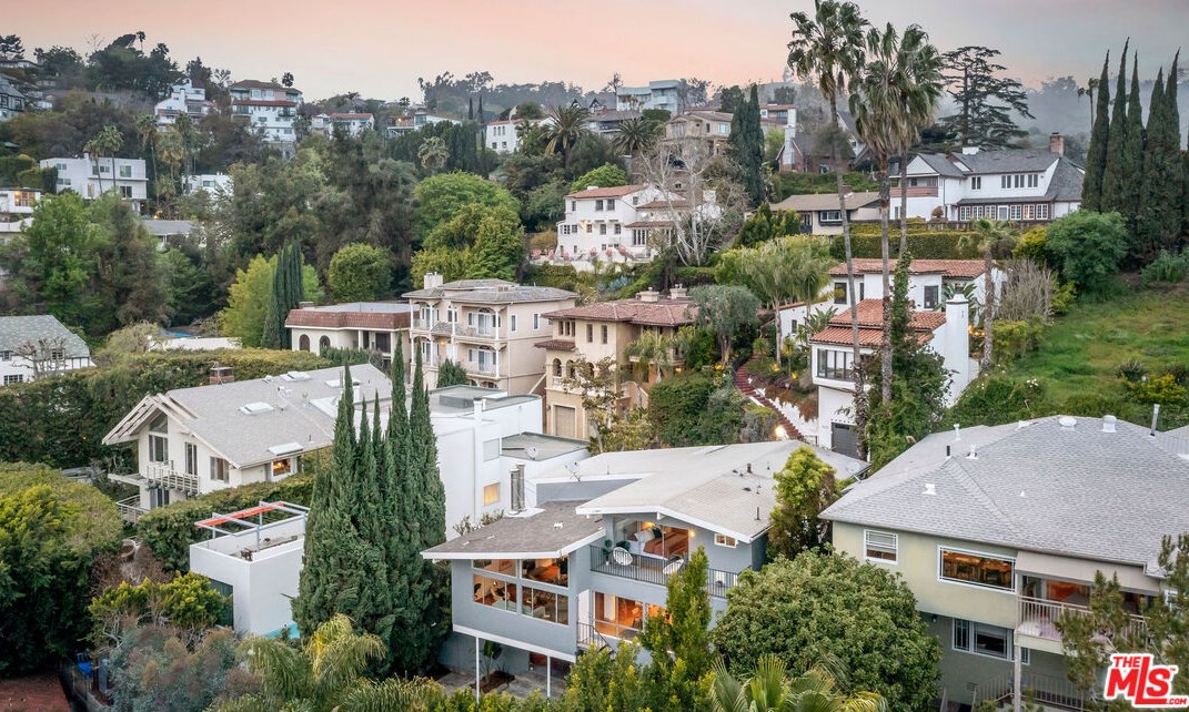 3642 Holboro Dr, Los Angeles CA  90027-1432 exterior