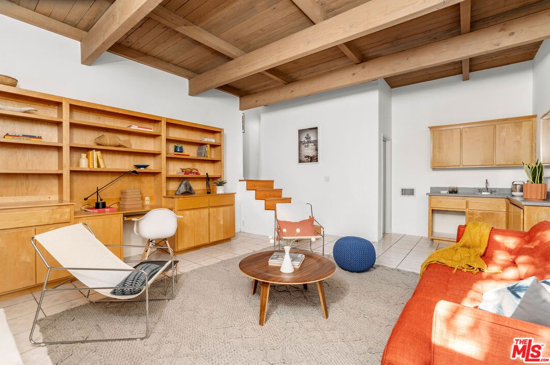 3642 Holboro Dr, Los Angeles CA  90027-1432 exterior