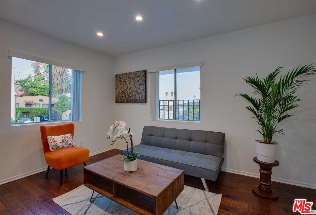 5433 Abbott Pl, Los Angeles CA  90042-3301 exterior