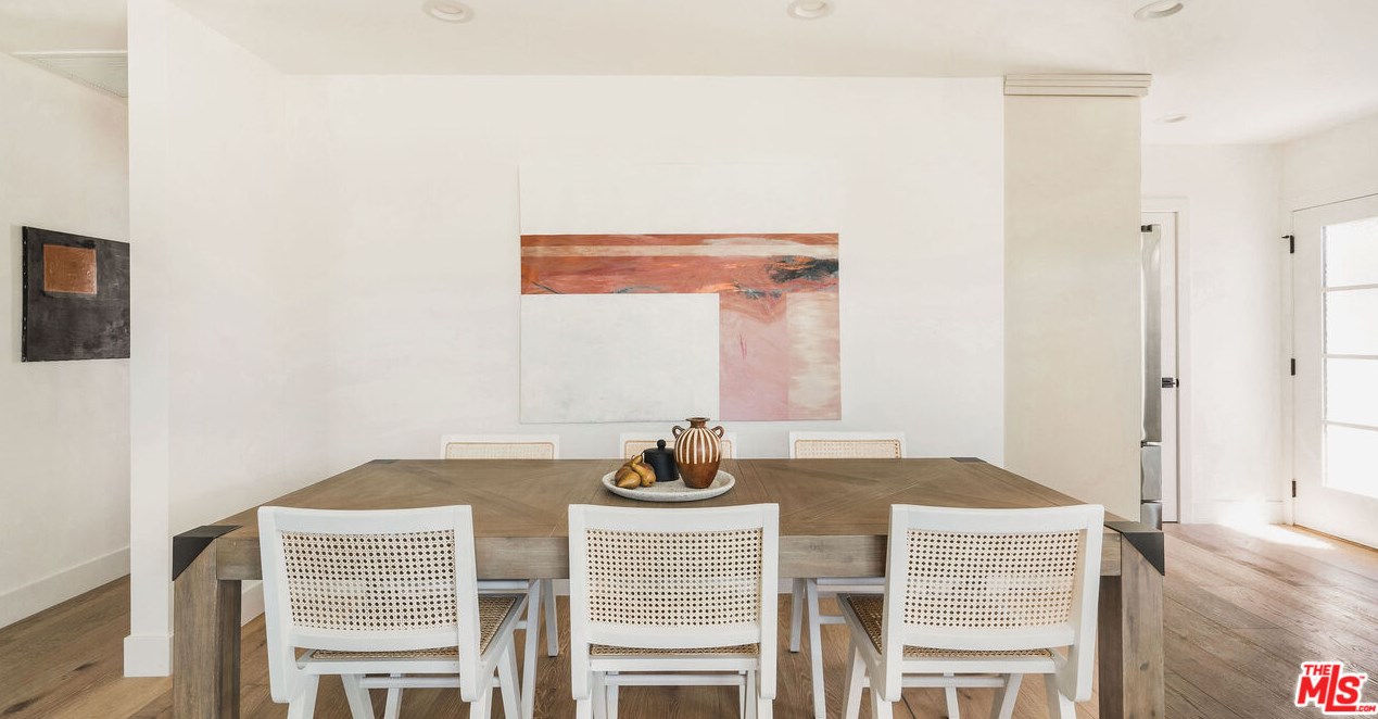 3776 Norton Ave, Los Angeles CA  90018-4047 exterior