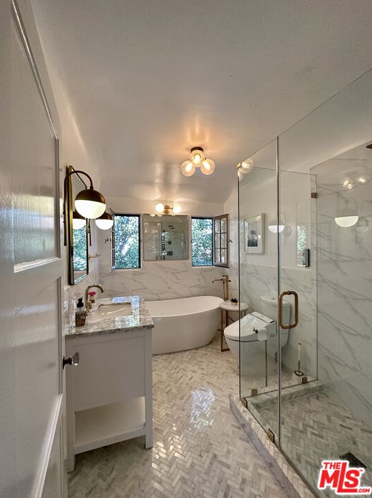 6119 Lindenhurst Ave, Los Angeles CA  90048-4808 exterior