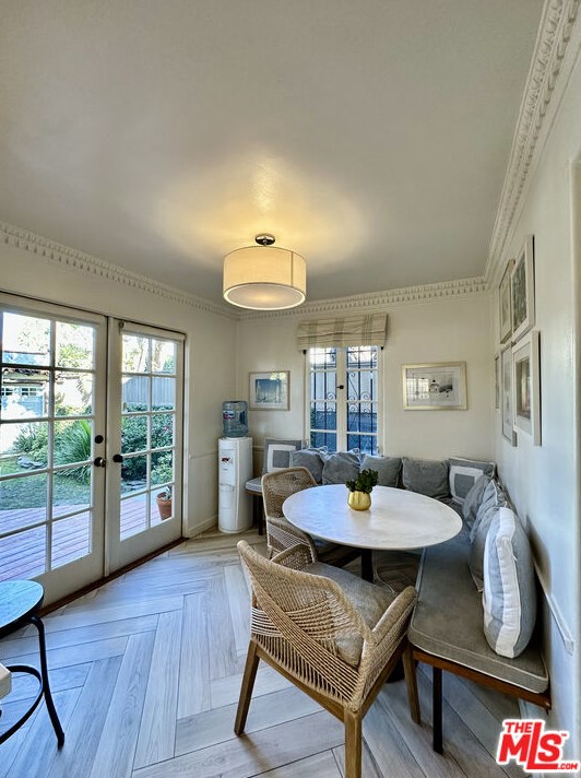 6119 Lindenhurst Ave, Los Angeles CA  90048-4808 exterior