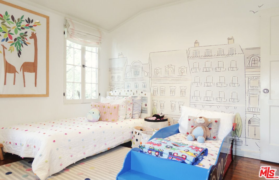 6119 Lindenhurst Ave, Los Angeles CA  90048-4808 exterior