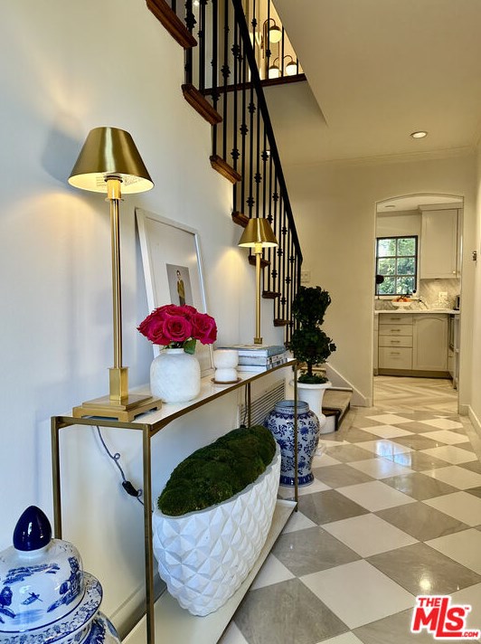 6119 Lindenhurst Ave, Los Angeles CA  90048-4808 exterior