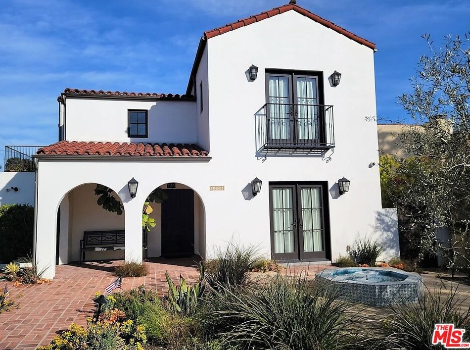 2002 Thayer Ave, Los Angeles CA  90025-5927 exterior