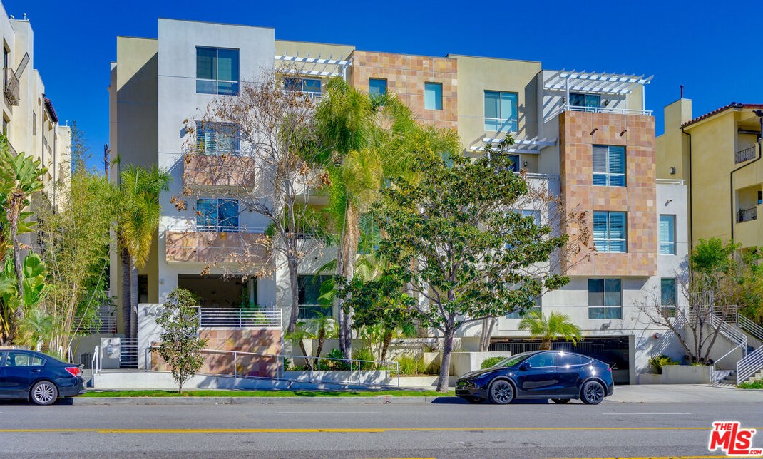 1430 Beverly Glen Blvd, Los Angeles CA  90077-3128 exterior