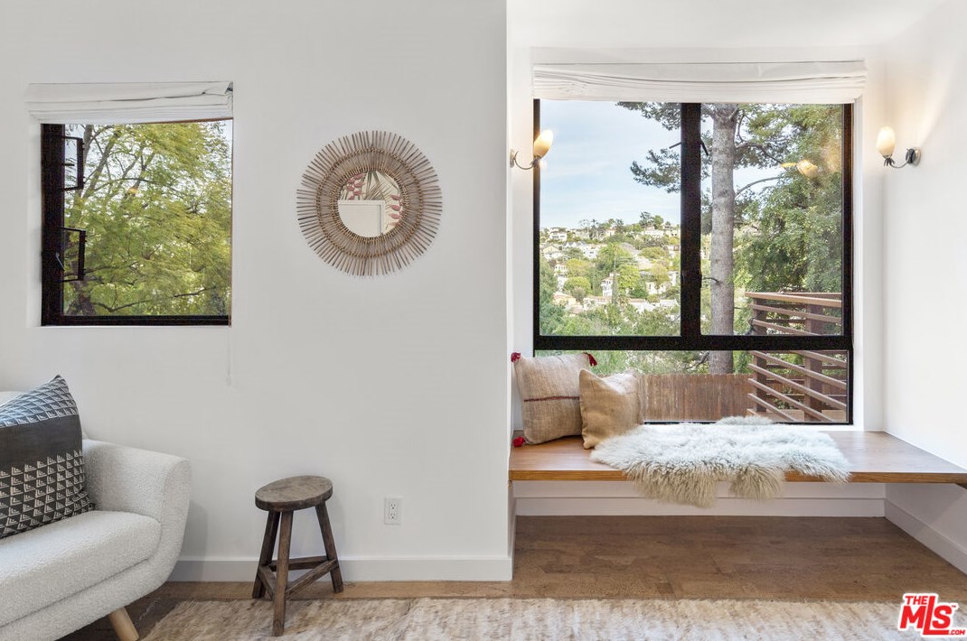 2246 Lyric Ave, Los Angeles CA  90027-4752 exterior