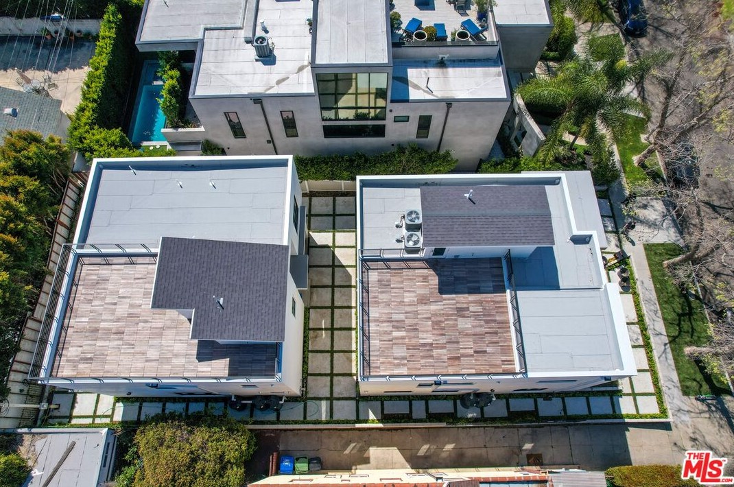 818 Orange Dr, Los Angeles CA  90038-4912 exterior