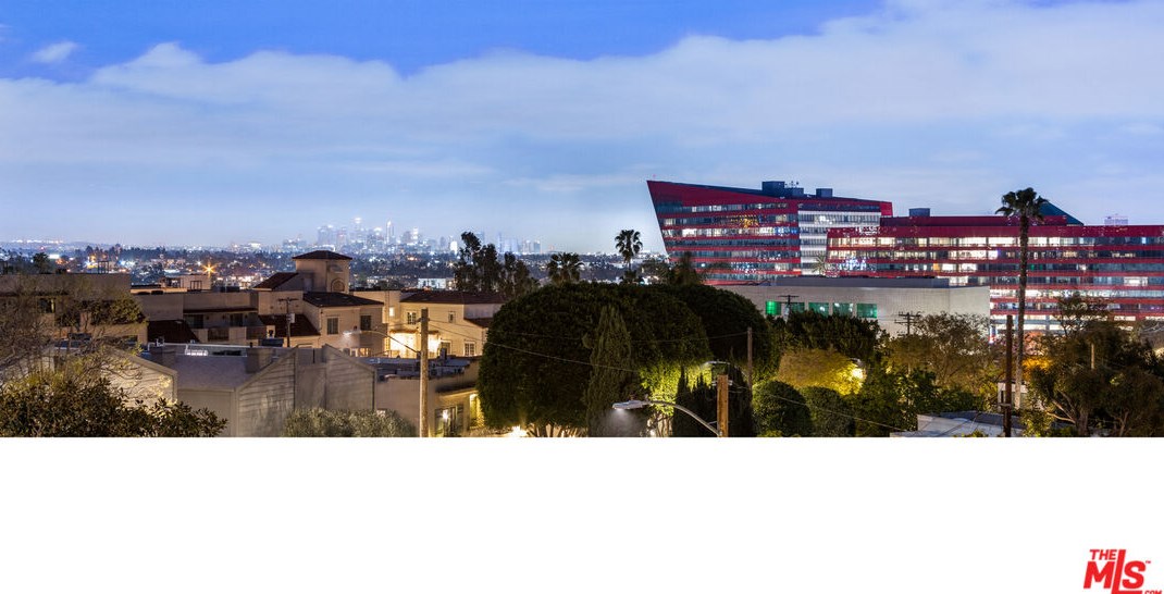 8960 Cynthia St, Los Angeles CA  90069-4440 exterior